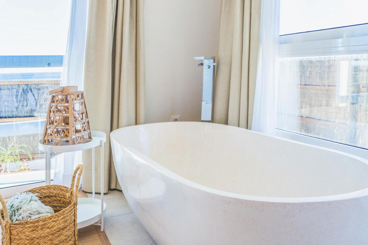 Boutique Beach Villa By Lanzarote Retreats - Private Pool - 1 Min Walk To Sea Pool Charco del Palo Exterior photo