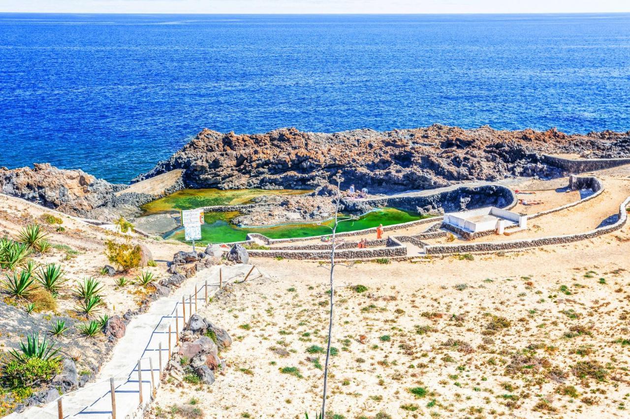 Boutique Beach Villa By Lanzarote Retreats - Private Pool - 1 Min Walk To Sea Pool Charco del Palo Exterior photo