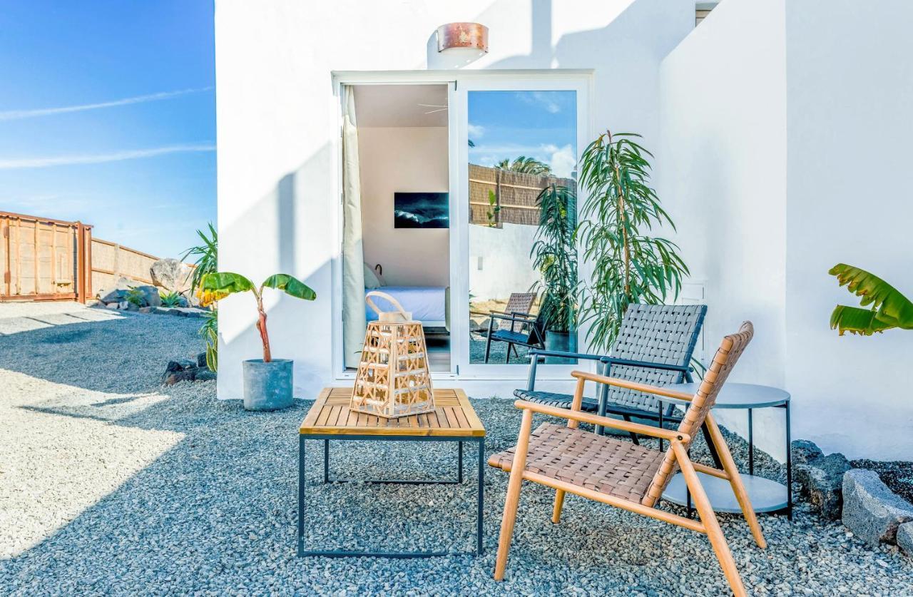 Boutique Beach Villa By Lanzarote Retreats - Private Pool - 1 Min Walk To Sea Pool Charco del Palo Exterior photo