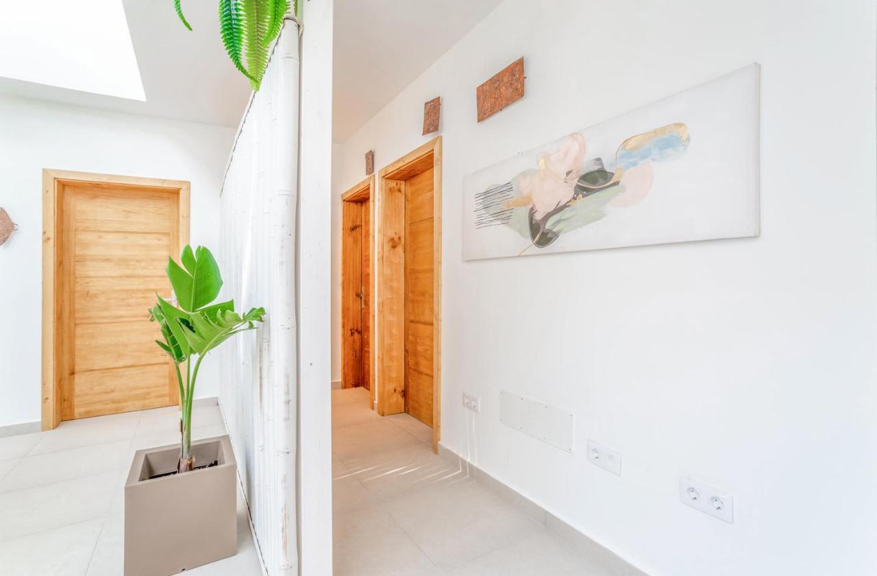 Boutique Beach Villa By Lanzarote Retreats - Private Pool - 1 Min Walk To Sea Pool Charco del Palo Exterior photo